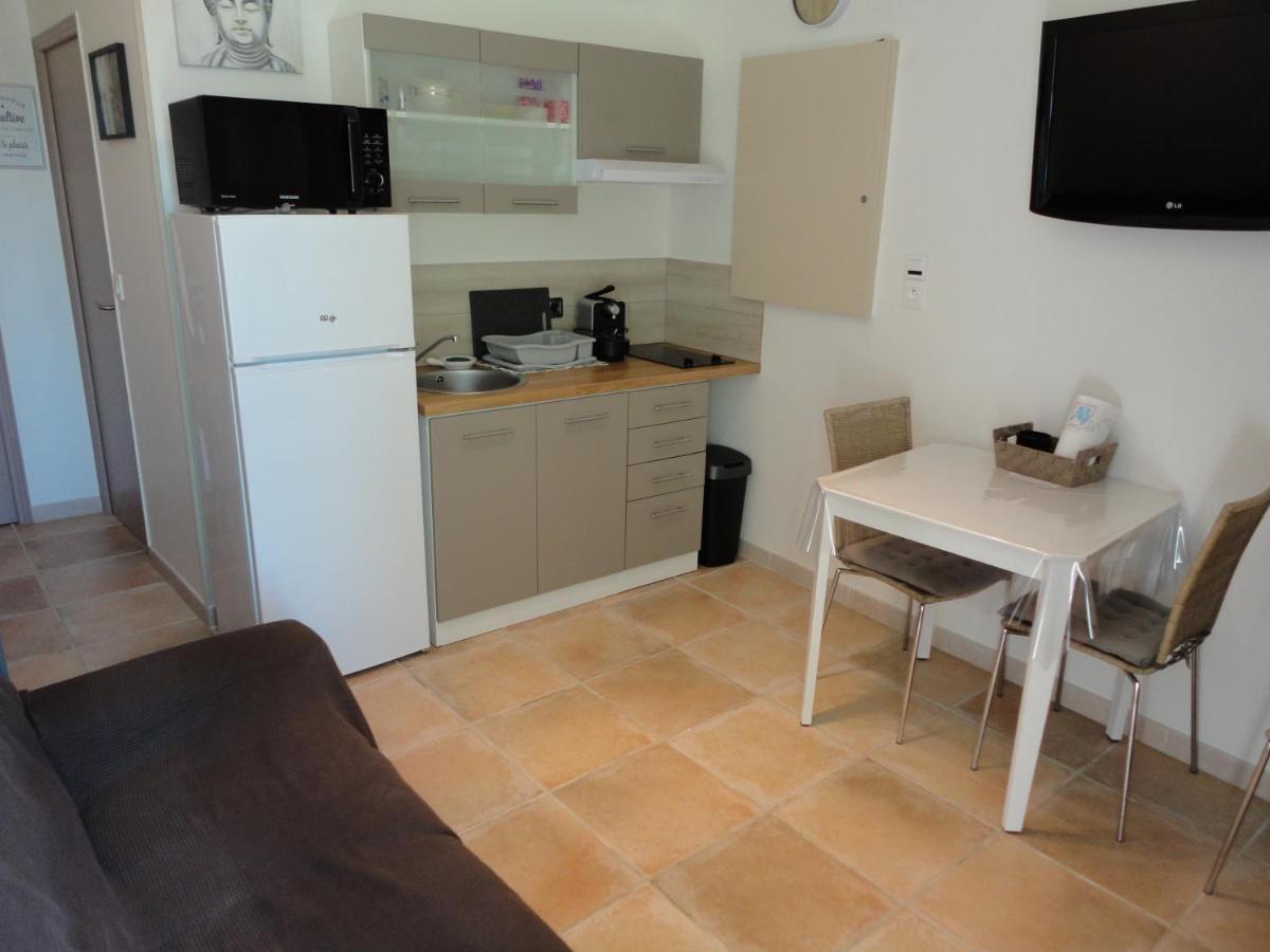 Joli Appartement Dans Village Calme En Provence Les Mees Exterior photo